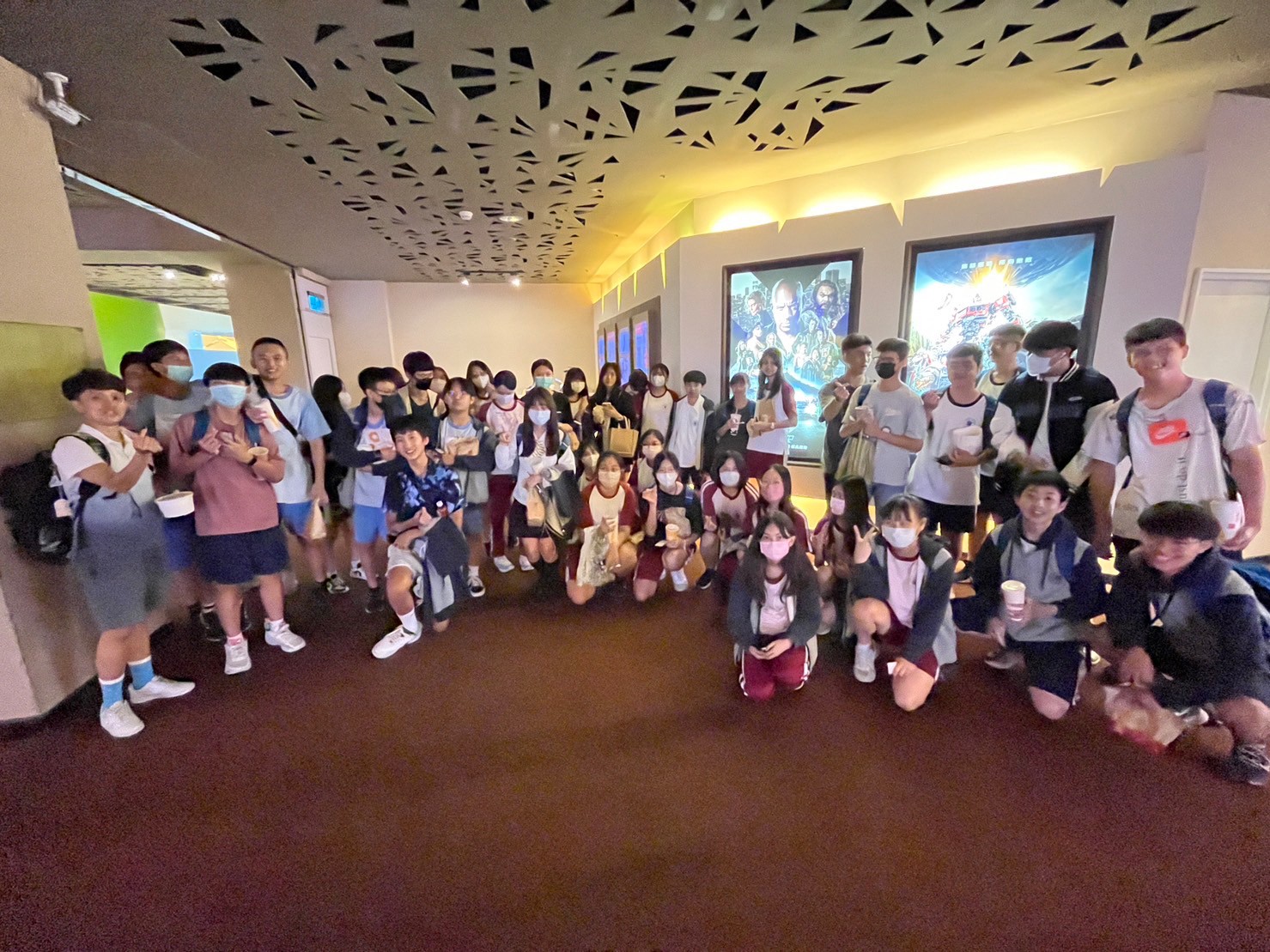 111學年度下學期第二次成績達標獎勵電影活動