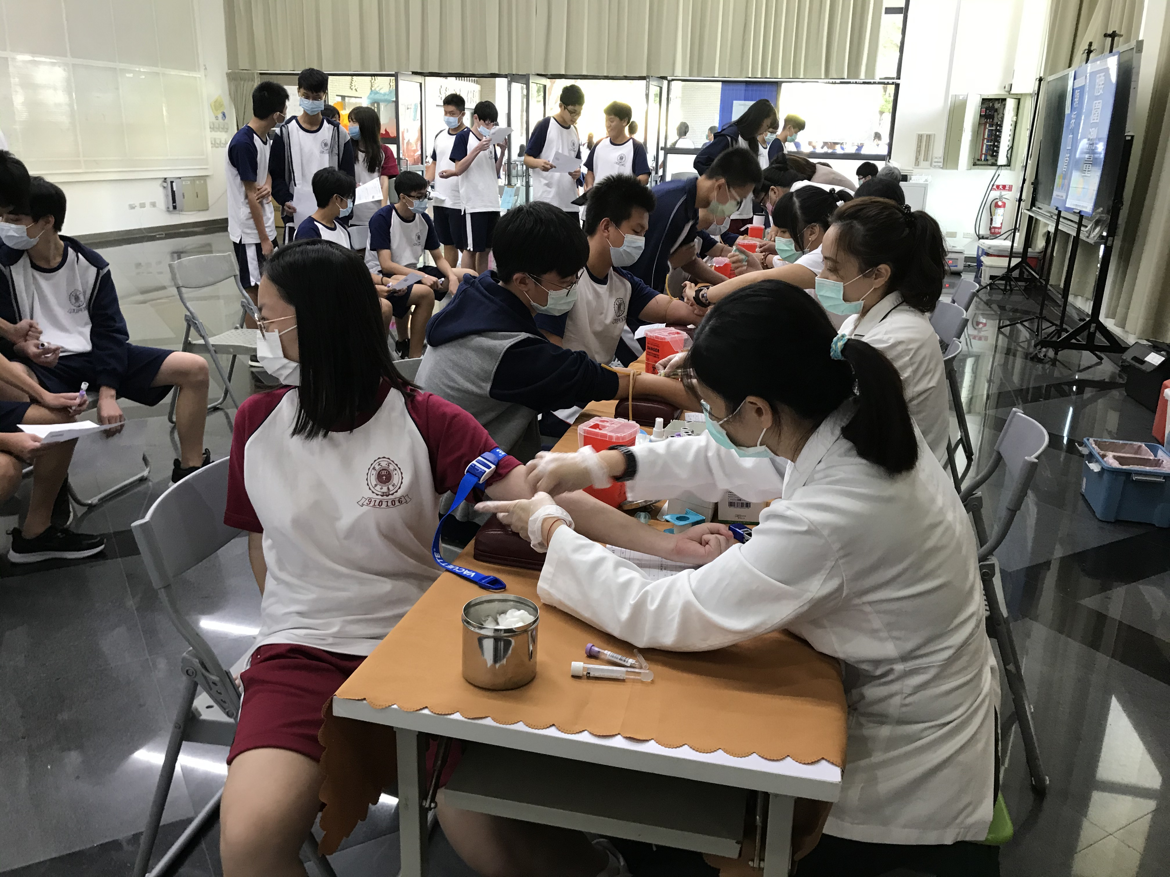 109學年度國高中新生健康檢查