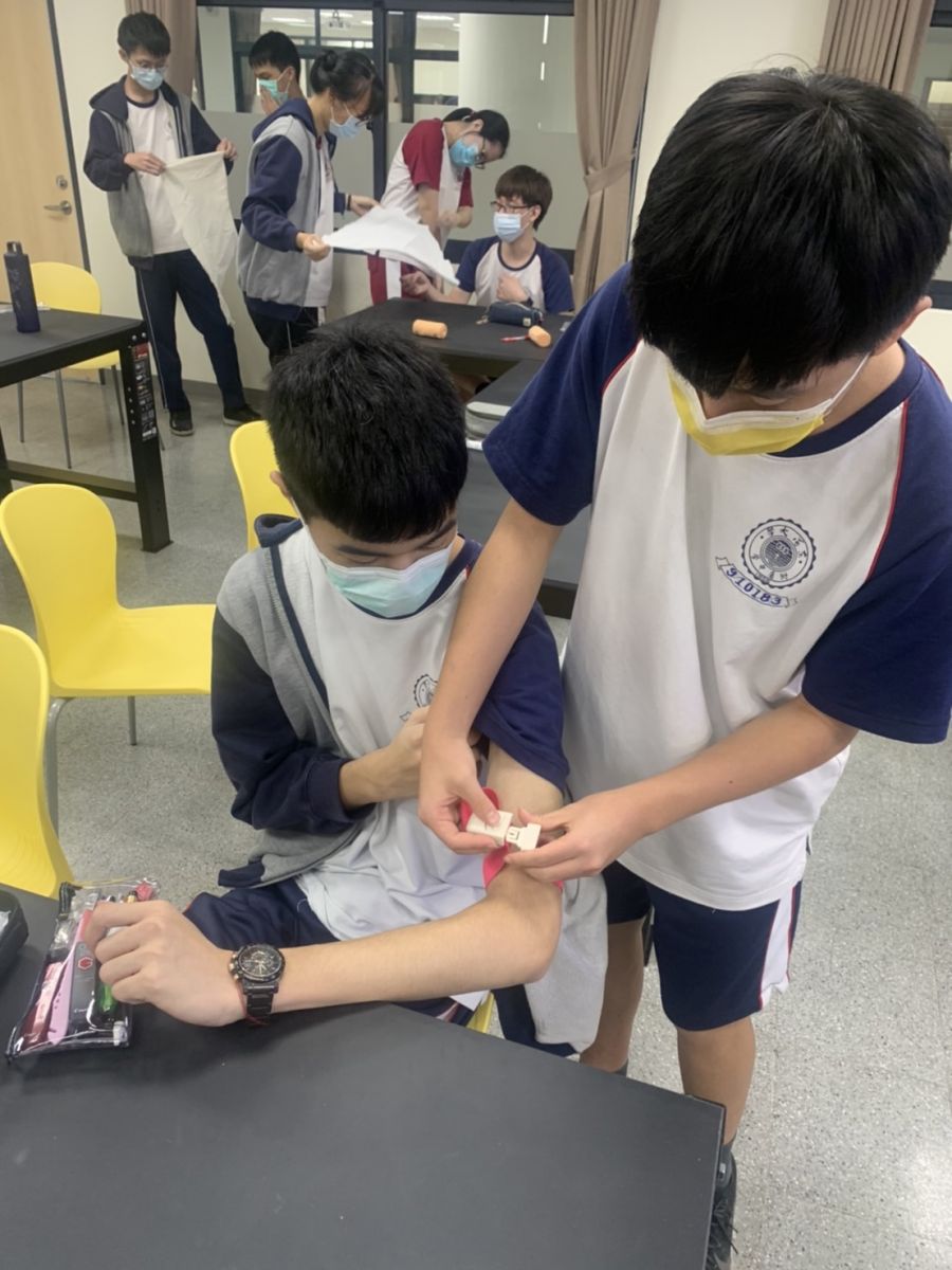 緊急醫療與救護 First Aid & EMT照片11
